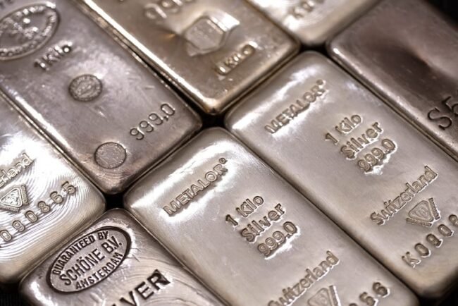 silver-surges-amid-escalating-geopolitical-tensions-in-middle-east