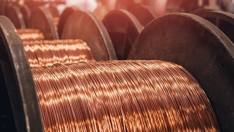 Rise-of-inventories-put-copper-under-pressure