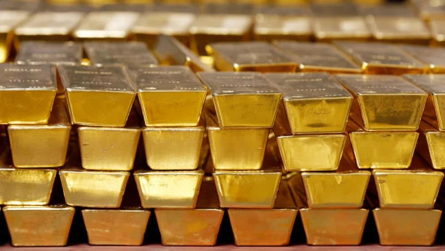 gold-prices-decline-amid-reassessment-of-interest-rate-expectations